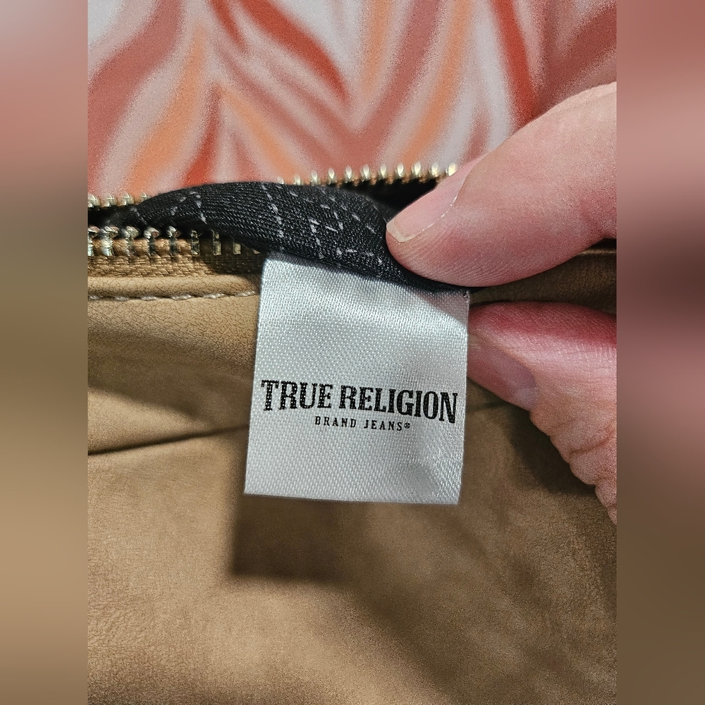 True Religion Shoulder Bag with Gold Chain - Picture 9 of 9